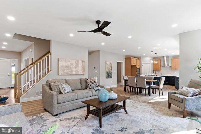 124 JENNIFER CIR, Harrisburg, PA 17112