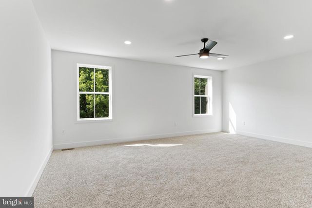 124 JENNIFER CIR, Harrisburg, PA 17112