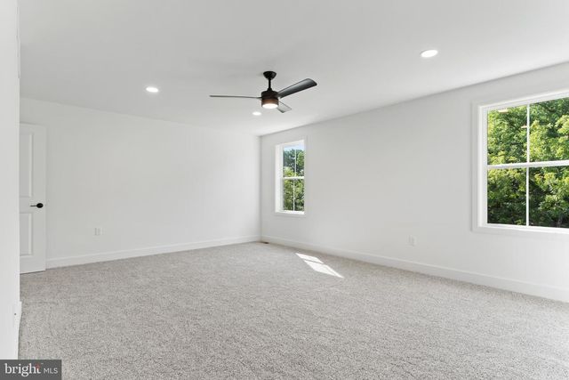124 JENNIFER CIR, Harrisburg, PA 17112