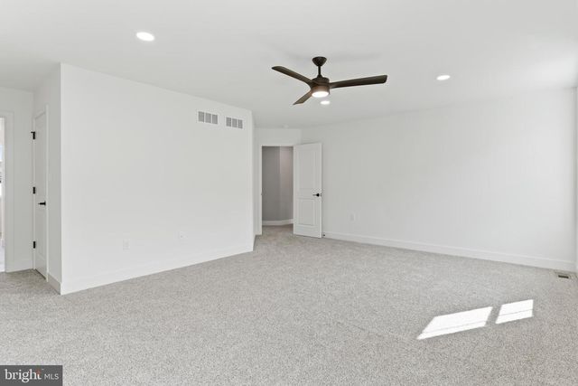 124 JENNIFER CIR, Harrisburg, PA 17112