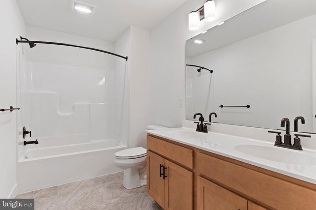 124 JENNIFER CIR, Harrisburg, PA 17112