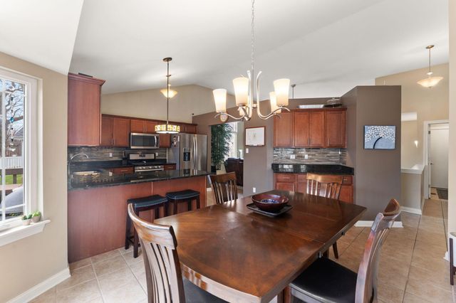 2323 Legend Circle E, Chesterton, IN 46304