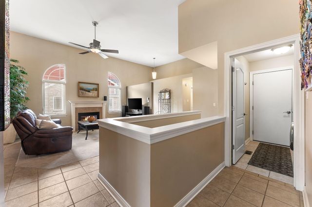 2323 Legend Circle E, Chesterton, IN 46304