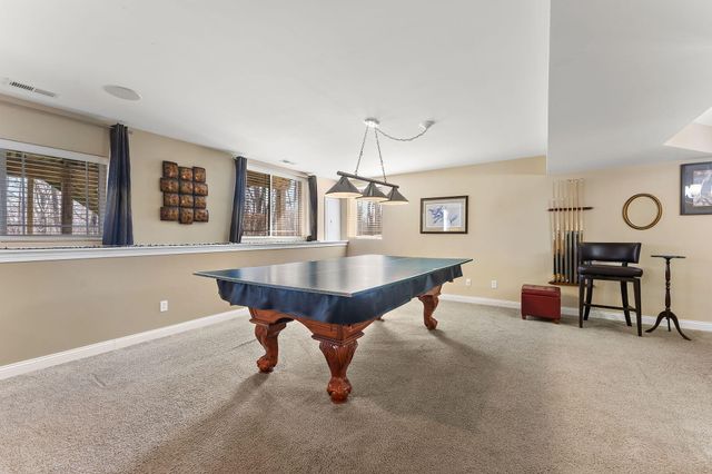 2323 Legend Circle E, Chesterton, IN 46304