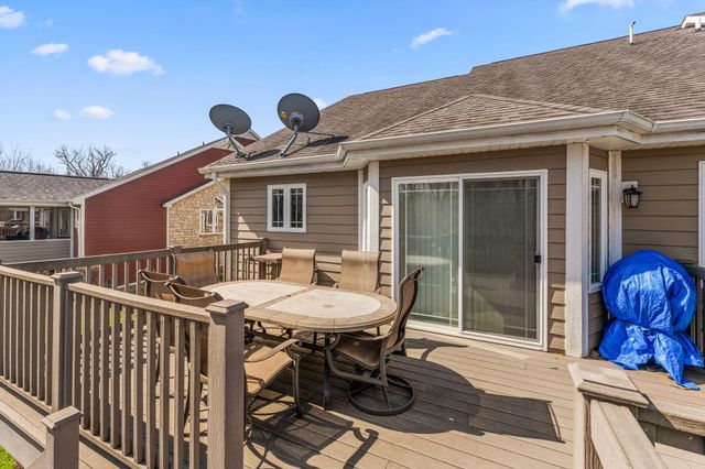 2323 Legend Circle E, Chesterton, IN 46304