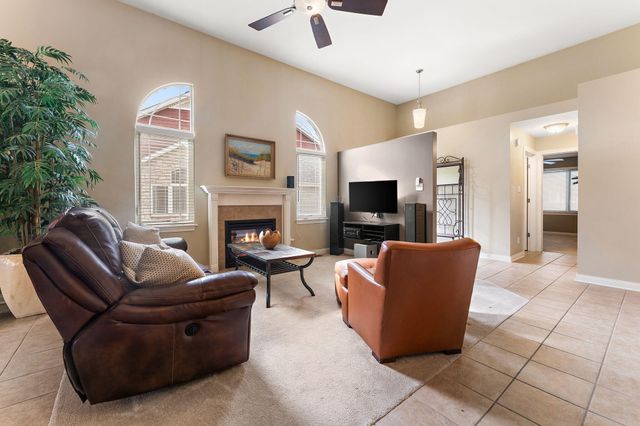 2323 Legend Circle E, Chesterton, IN 46304