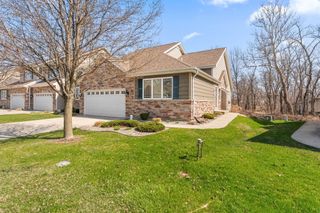 2323 Legend Circle E, Chesterton, IN 46304