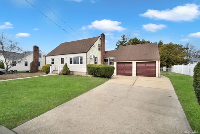 77 Spencer Street, Farmingdale, NY 11735