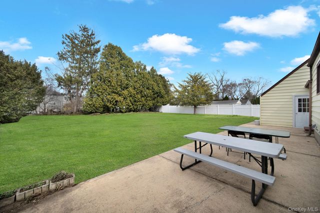 77 Spencer Street, Farmingdale, NY 11735