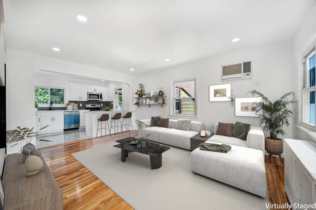 77 Spencer Street, Farmingdale, NY 11735