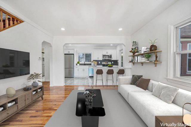 77 Spencer Street, Farmingdale, NY 11735