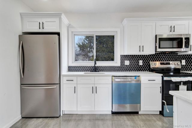 77 Spencer Street, Farmingdale, NY 11735