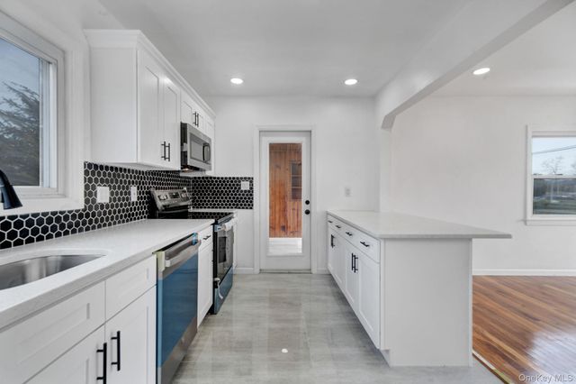 77 Spencer Street, Farmingdale, NY 11735