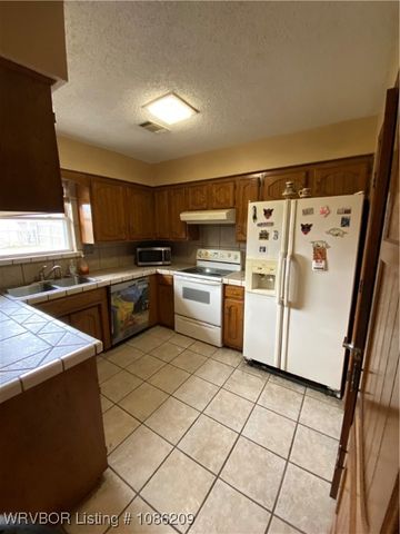 8520 S 31st Terrace, Fort Smith, AR 72908