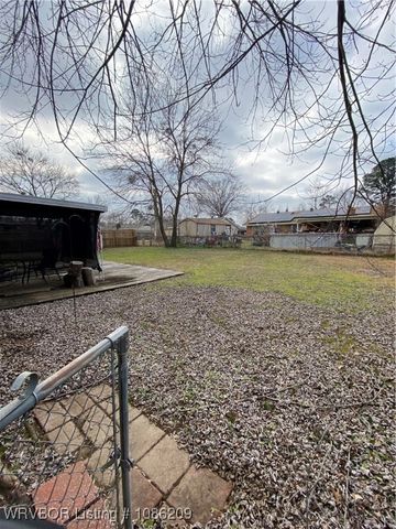 8520 S 31st Terrace, Fort Smith, AR 72908