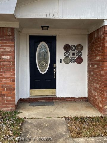 8520 S 31st Terrace, Fort Smith, AR 72908