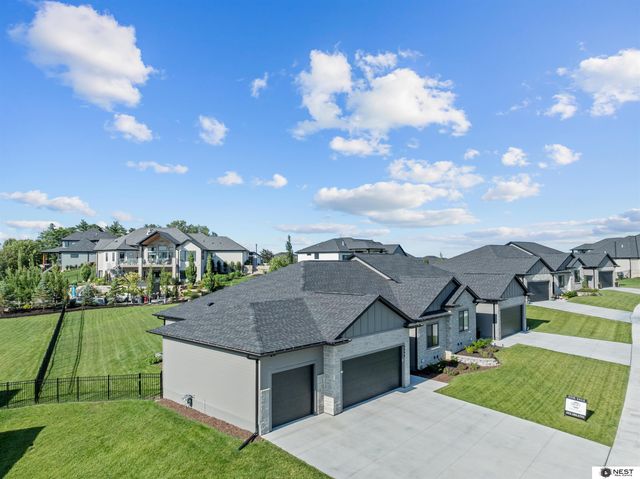 8848 Augusta Drive, Lincoln, NE 68526