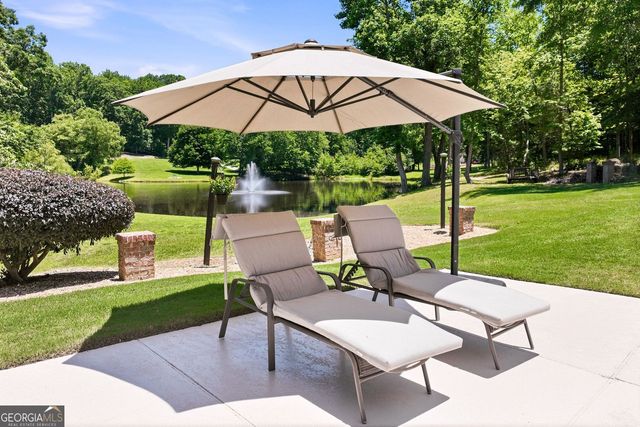 8235 Hurakan Creek Crossing, Cumming, GA 30028