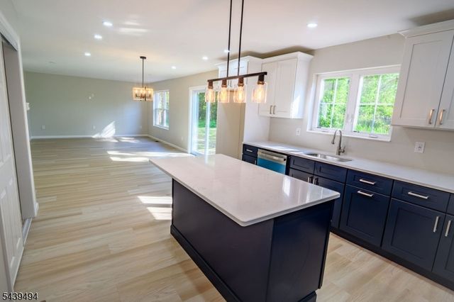 10 B Delar Pky B, Franklin Twp., NJ 08823