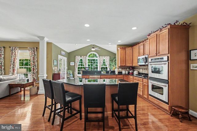 335 GENTLE BREEZE CIR, Fredericksburg, VA 22406