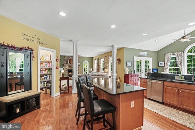 335 GENTLE BREEZE CIR, Fredericksburg, VA 22406