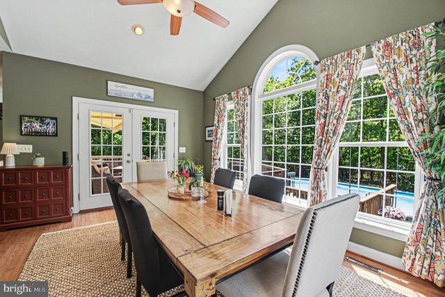 335 GENTLE BREEZE CIR, Fredericksburg, VA 22406