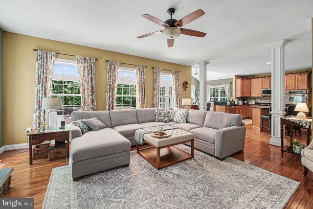 335 GENTLE BREEZE CIR, Fredericksburg, VA 22406