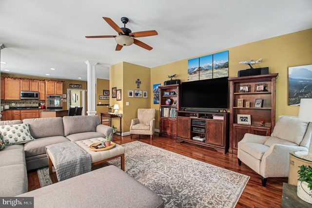335 GENTLE BREEZE CIR, Fredericksburg, VA 22406