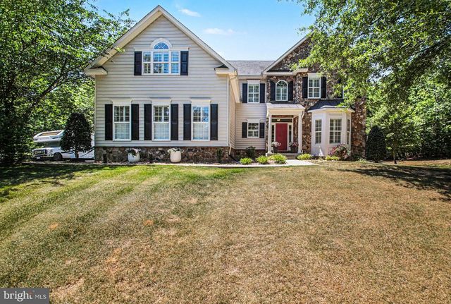 335 GENTLE BREEZE CIR, Fredericksburg, VA 22406