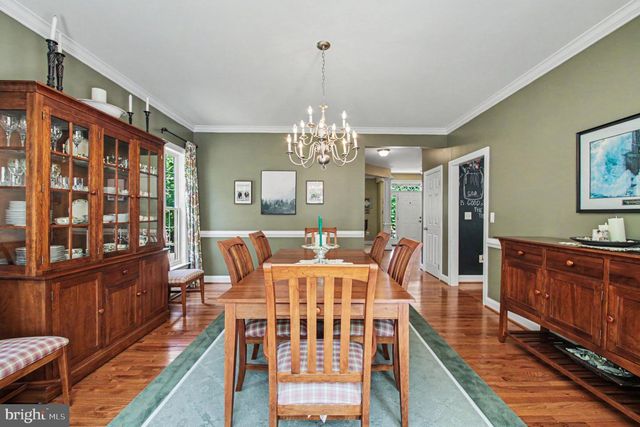 335 GENTLE BREEZE CIR, Fredericksburg, VA 22406