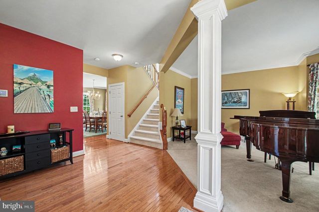 335 GENTLE BREEZE CIR, Fredericksburg, VA 22406