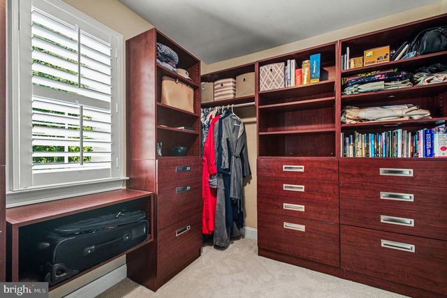 335 GENTLE BREEZE CIR, Fredericksburg, VA 22406