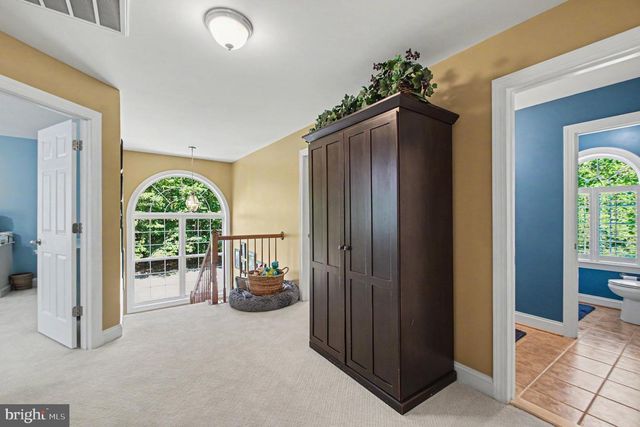 335 GENTLE BREEZE CIR, Fredericksburg, VA 22406