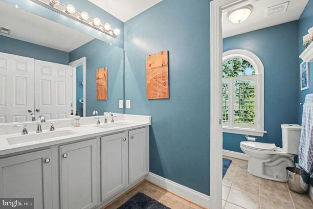 335 GENTLE BREEZE CIR, Fredericksburg, VA 22406