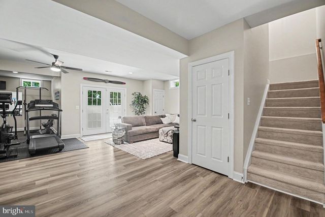 335 GENTLE BREEZE CIR, Fredericksburg, VA 22406