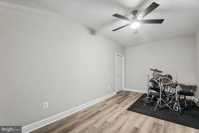 335 GENTLE BREEZE CIR, Fredericksburg, VA 22406