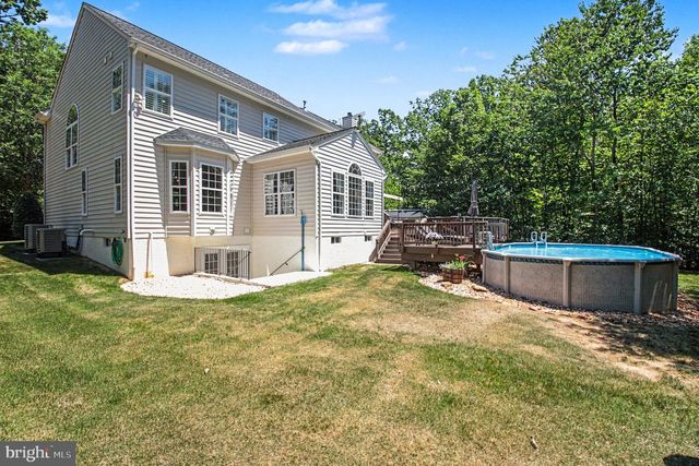 335 GENTLE BREEZE CIR, Fredericksburg, VA 22406