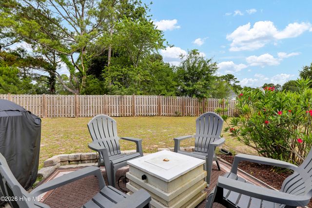 116 Dogwood Lane, Hampstead, NC 28443