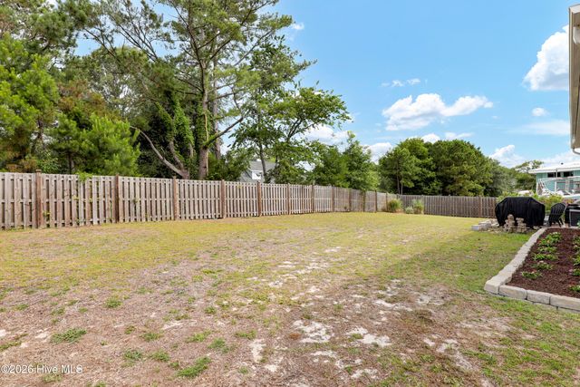 116 Dogwood Lane, Hampstead, NC 28443
