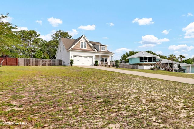 116 Dogwood Lane, Hampstead, NC 28443
