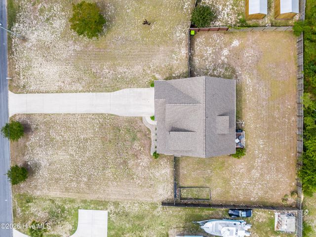 116 Dogwood Lane, Hampstead, NC 28443