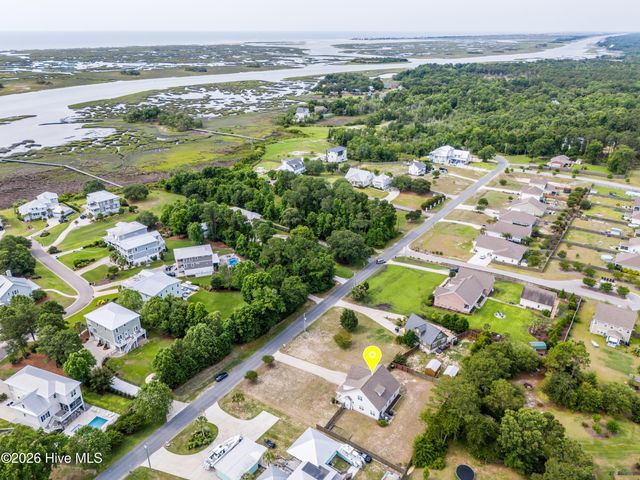 116 Dogwood Lane, Hampstead, NC 28443