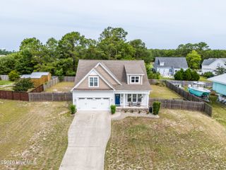 116 Dogwood Lane, Hampstead, NC 28443
