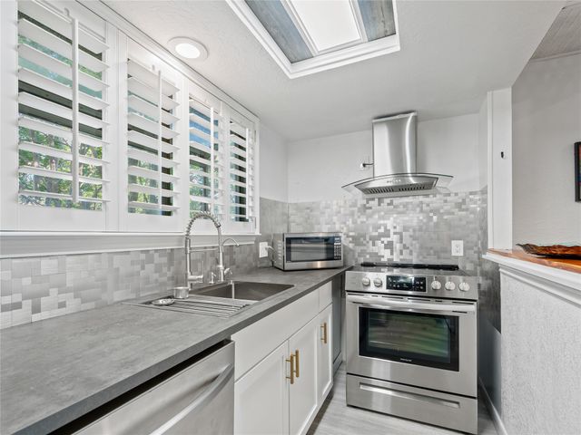 6220 Bentwood Trail 205, Dallas, TX 75252