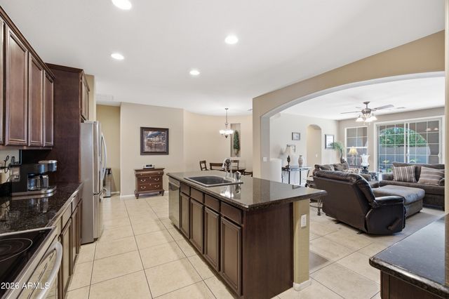 3003 E SPORTS Court, Gilbert, AZ 85298