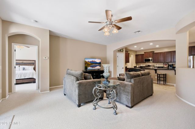 3003 E SPORTS Court, Gilbert, AZ 85298