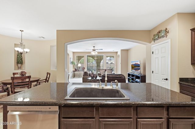 3003 E SPORTS Court, Gilbert, AZ 85298