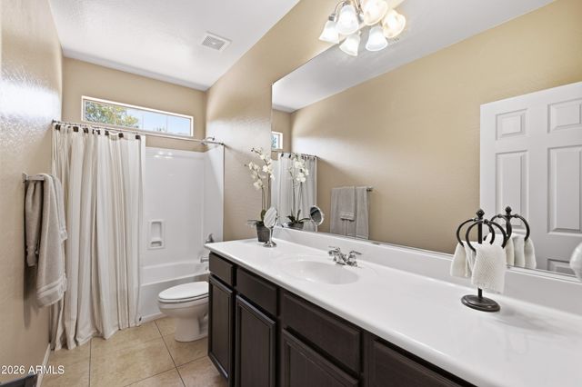 3003 E SPORTS Court, Gilbert, AZ 85298