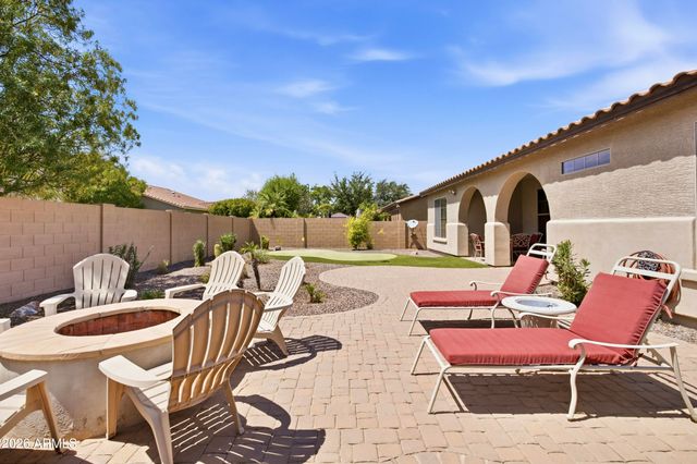3003 E SPORTS Court, Gilbert, AZ 85298