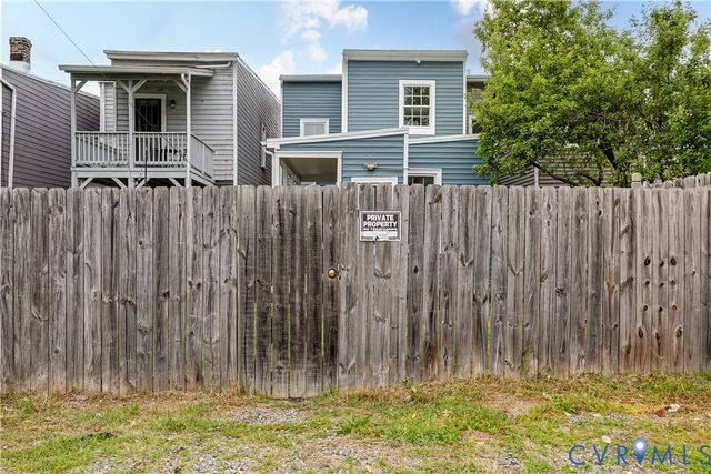915 N 27th St, Richmond, VA 23223